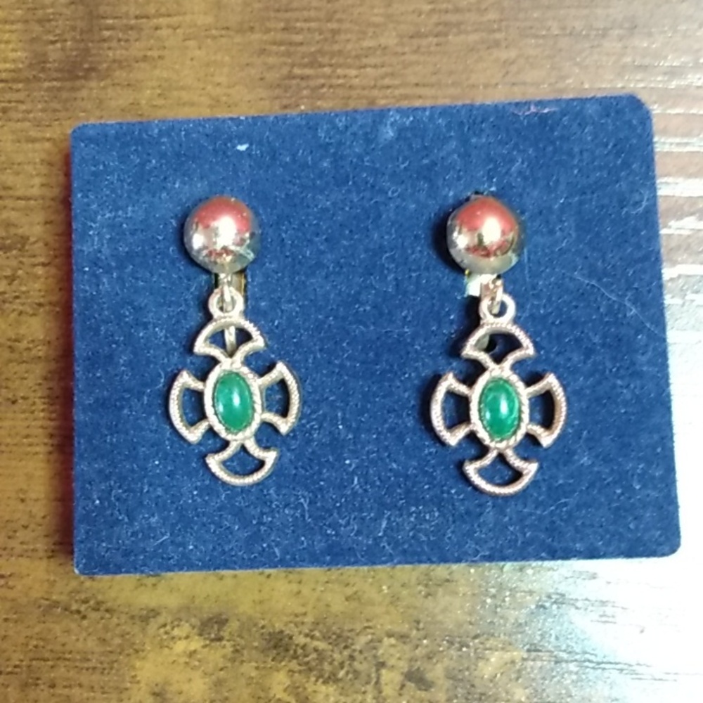 6/$20 Avon Earrings
